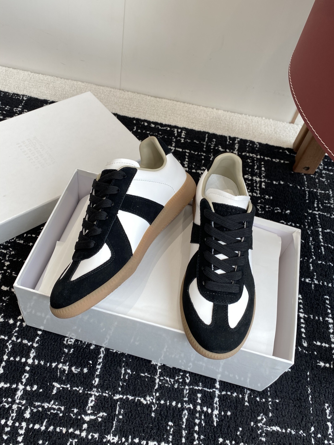 代购级
MaisonMargiela MM6 马吉拉 情侣款 喷墨 涂鸦 帆布 德训鞋 休闲 运动鞋