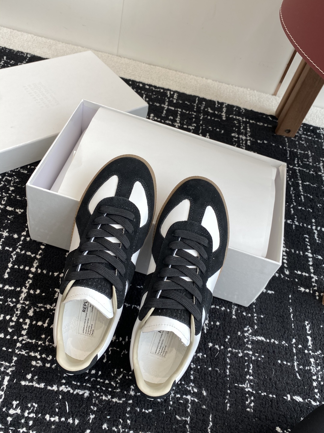代购级
MaisonMargiela MM6 马吉拉 情侣款 喷墨 涂鸦 帆布 德训鞋 休闲 运动鞋