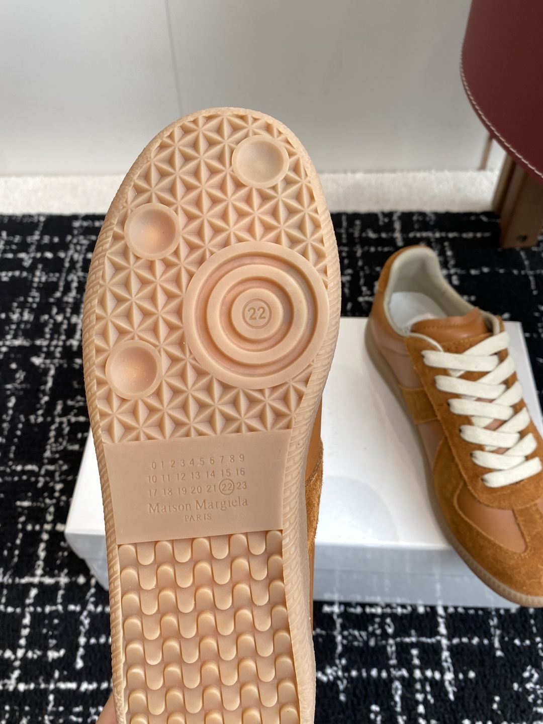 代购级
MaisonMargiela MM6 马吉拉 情侣款 喷墨 涂鸦 帆布 德训鞋 休闲 运动鞋