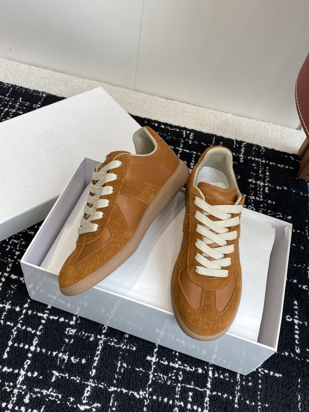 代购级
MaisonMargiela MM6 马吉拉 情侣款 喷墨 涂鸦 帆布 德训鞋 休闲 运动鞋