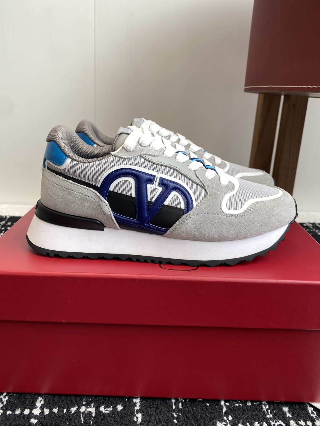 代购级
Valentino华伦天奴V家 25ss 新款休闲 厚底老爹鞋 情侣运动鞋

原版购入开发 做货
