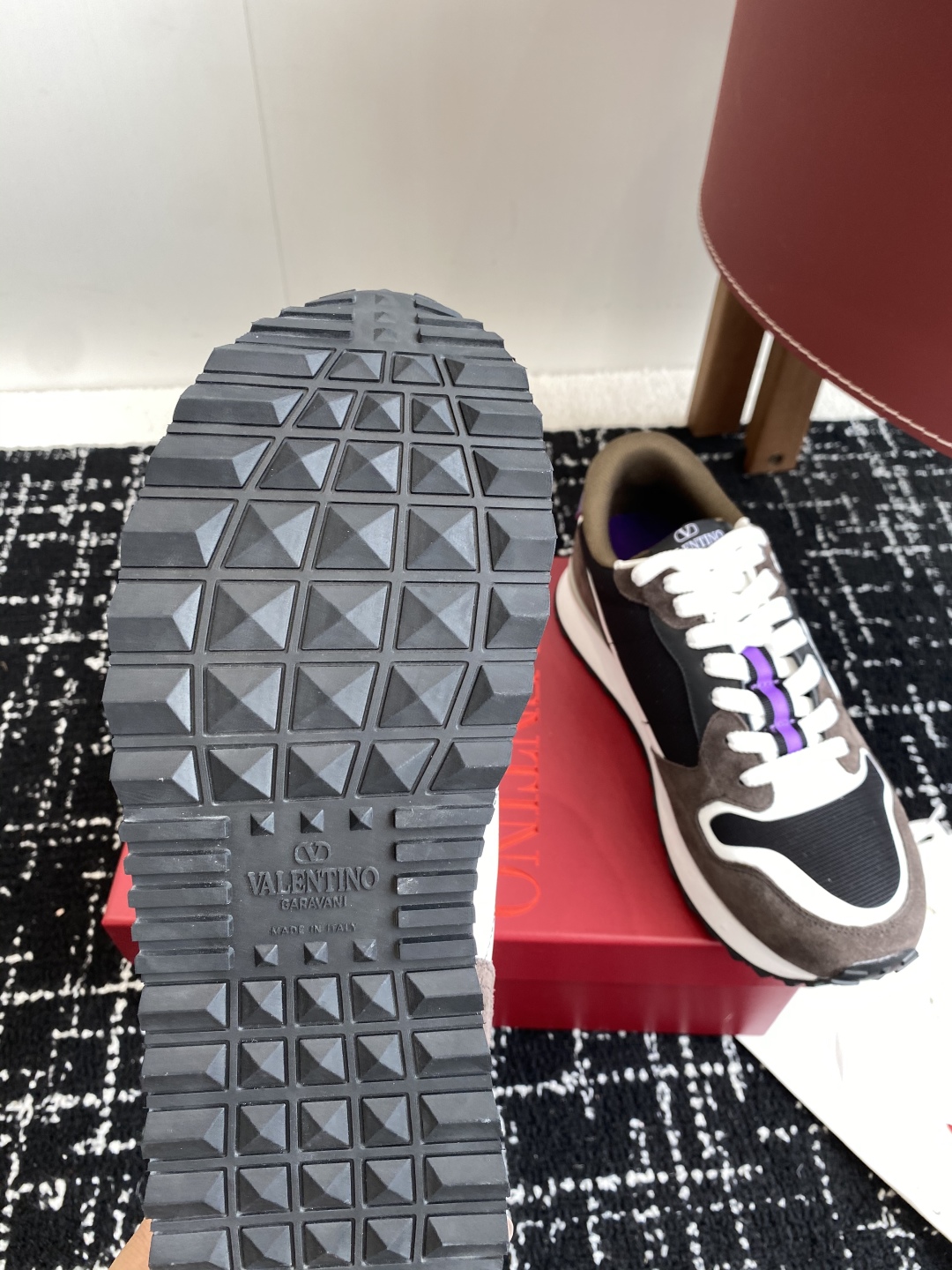 代购级
Valentino华伦天奴V家 25ss 新款休闲 厚底老爹鞋 情侣运动鞋

原版购入开发 做货