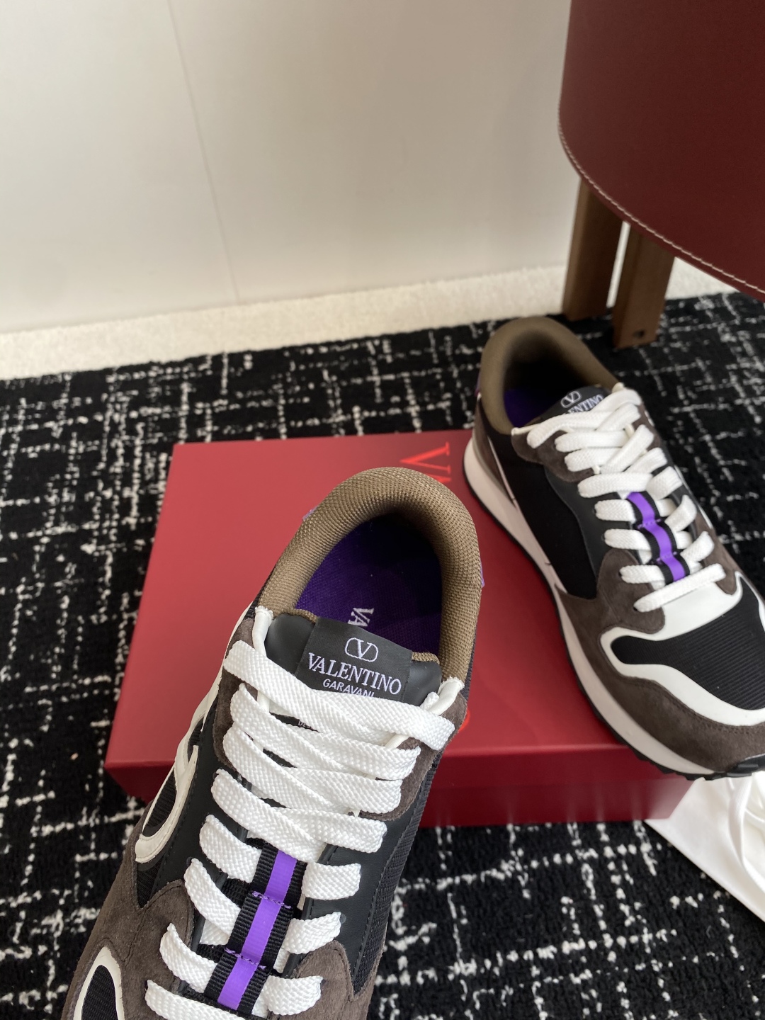 代购级
Valentino华伦天奴V家 25ss 新款休闲 厚底老爹鞋 情侣运动鞋

原版购入开发 做货