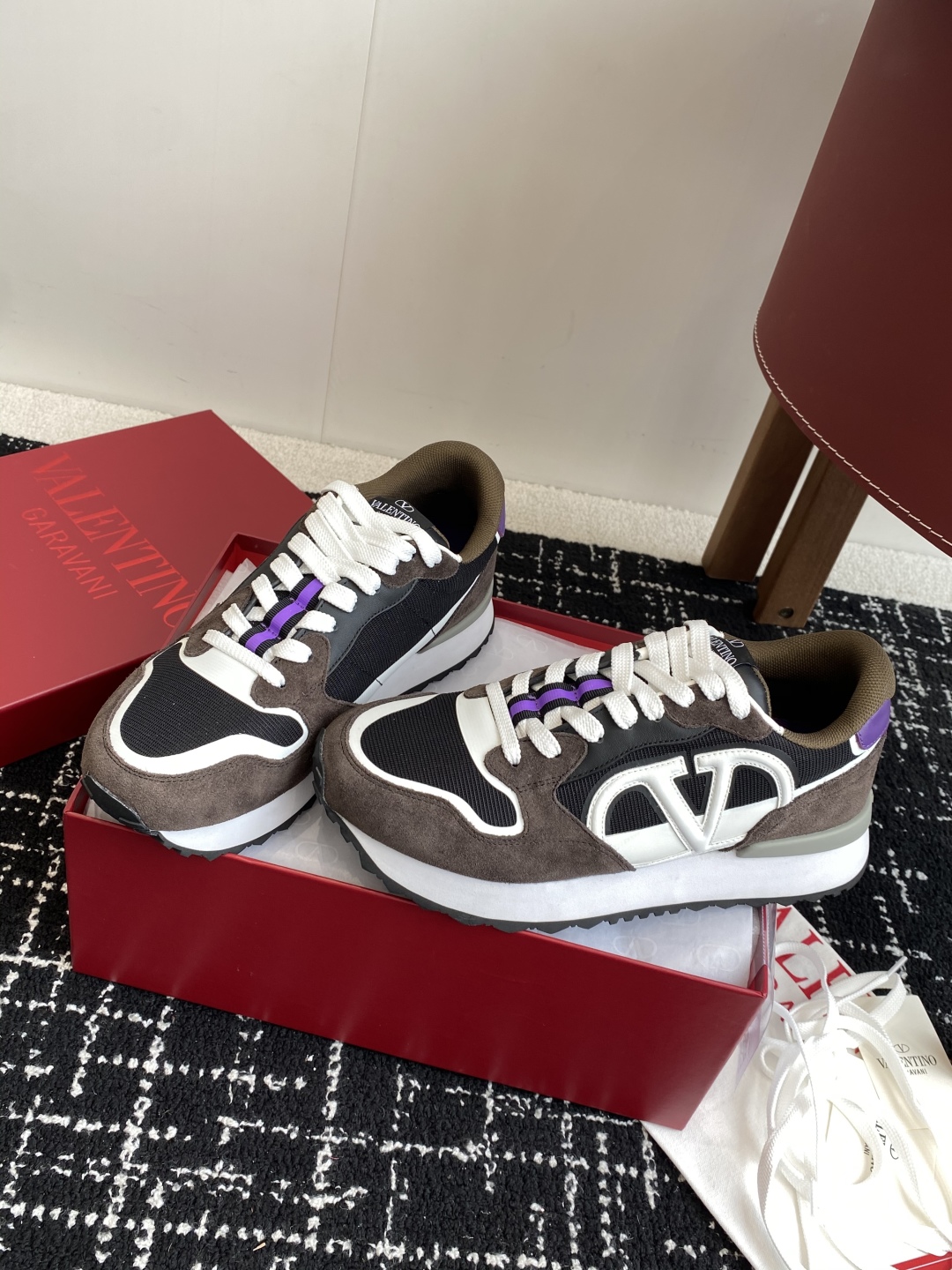 代购级
Valentino华伦天奴V家 25ss 新款休闲 厚底老爹鞋 情侣运动鞋

原版购入开发 做货