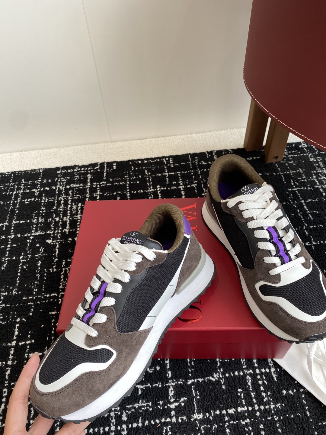 代购级
Valentino华伦天奴V家 25ss 新款休闲 厚底老爹鞋 情侣运动鞋

原版购入开发 做货