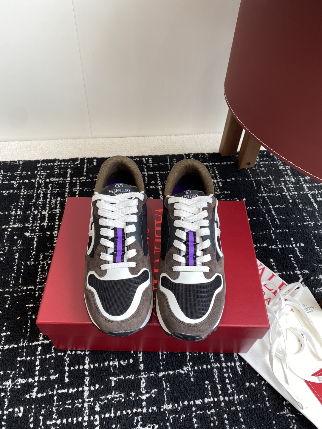 代购级
Valentino华伦天奴V家 25ss 新款休闲 厚底老爹鞋 情侣运动鞋

原版购入开发 做货