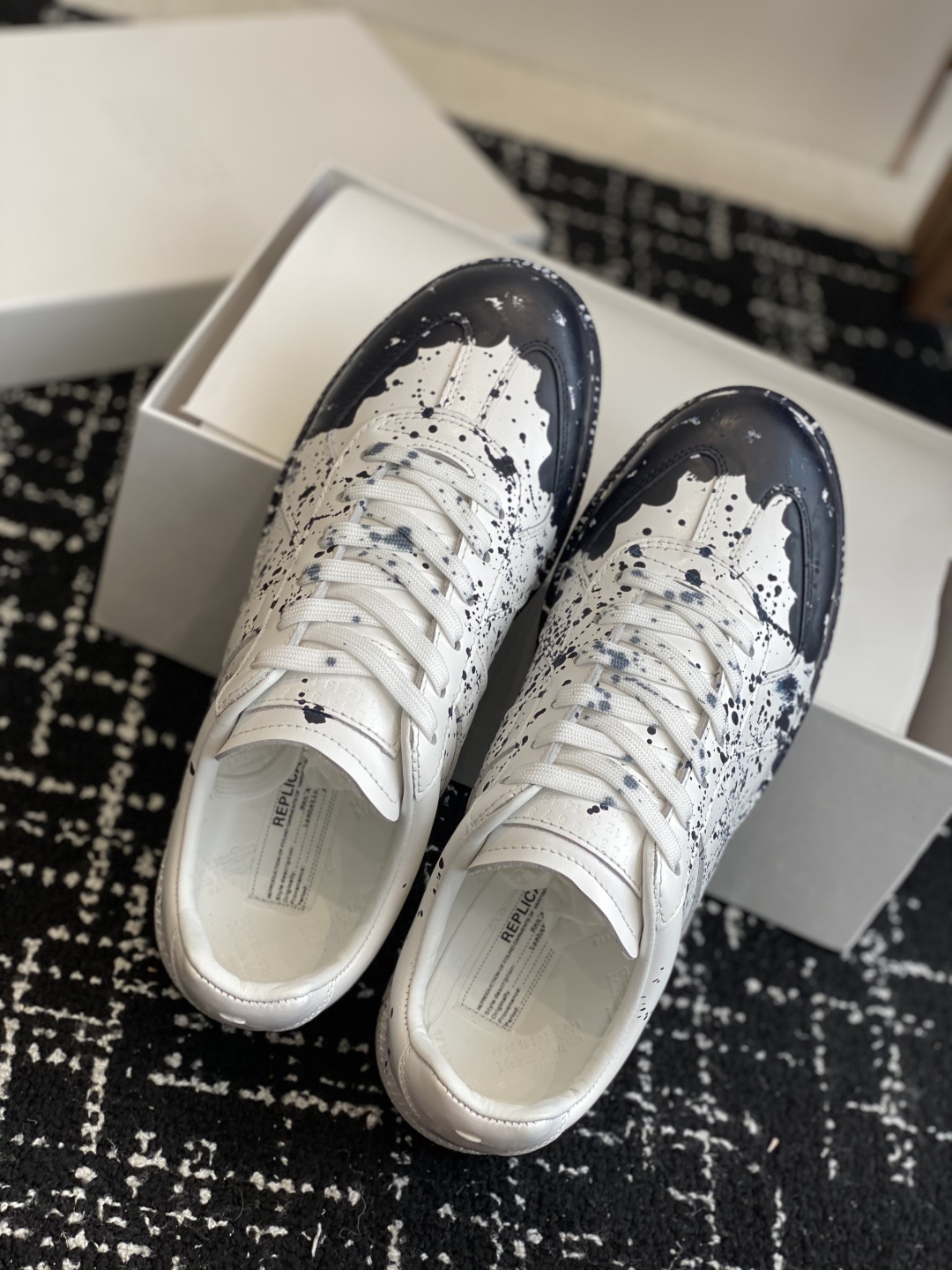 代购级
MaisonMargiela MM6 马吉拉 情侣款 喷墨 涂鸦 帆布 德训鞋 休闲 运动鞋