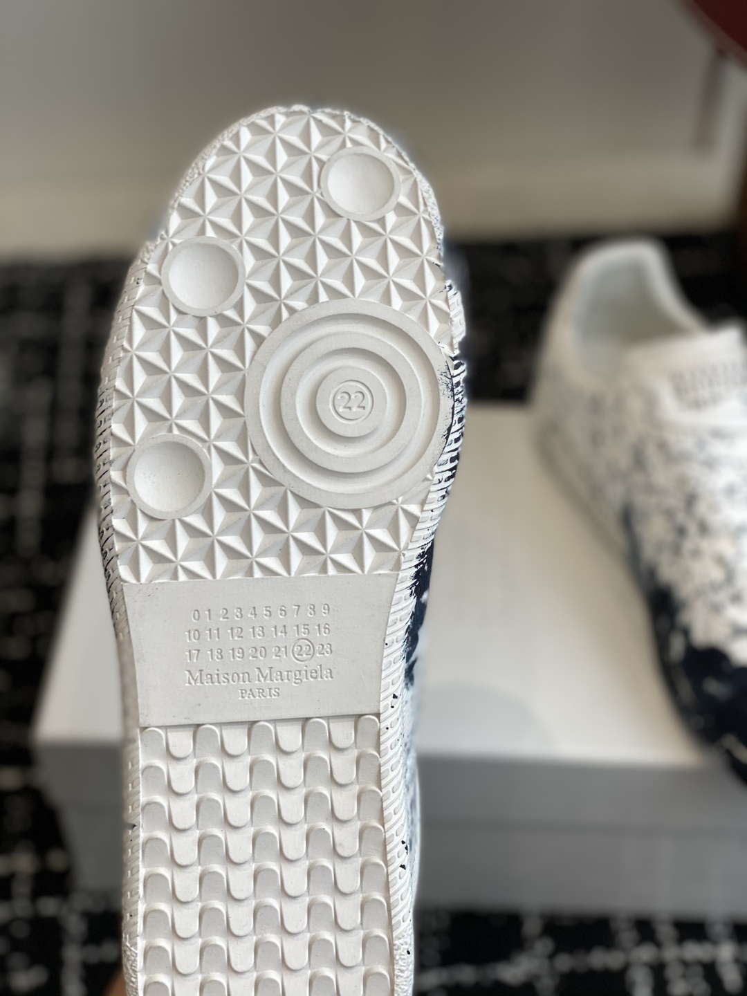 代购级
MaisonMargiela MM6 马吉拉 情侣款 喷墨 涂鸦 帆布 德训鞋 休闲 运动鞋