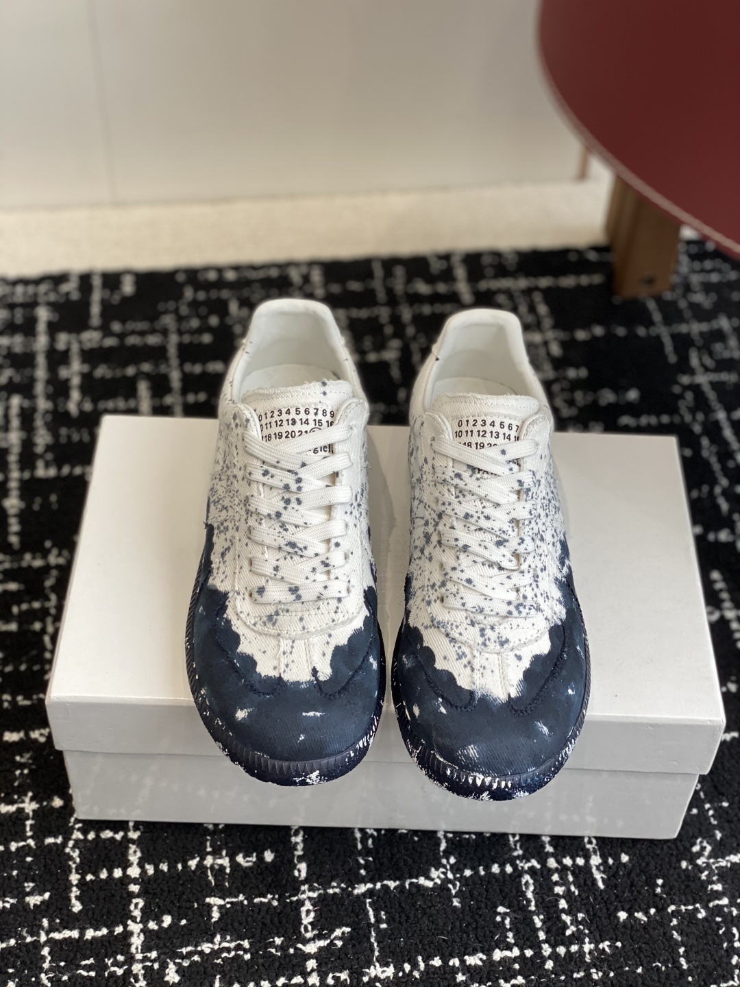代购级
MaisonMargiela MM6 马吉拉 情侣款 喷墨 涂鸦 帆布 德训鞋 休闲 运动鞋