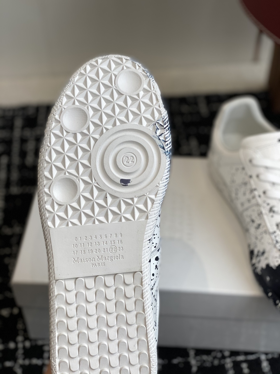 代购级
MaisonMargiela MM6 马吉拉 情侣款 喷墨 涂鸦 帆布 德训鞋 休闲 运动鞋
