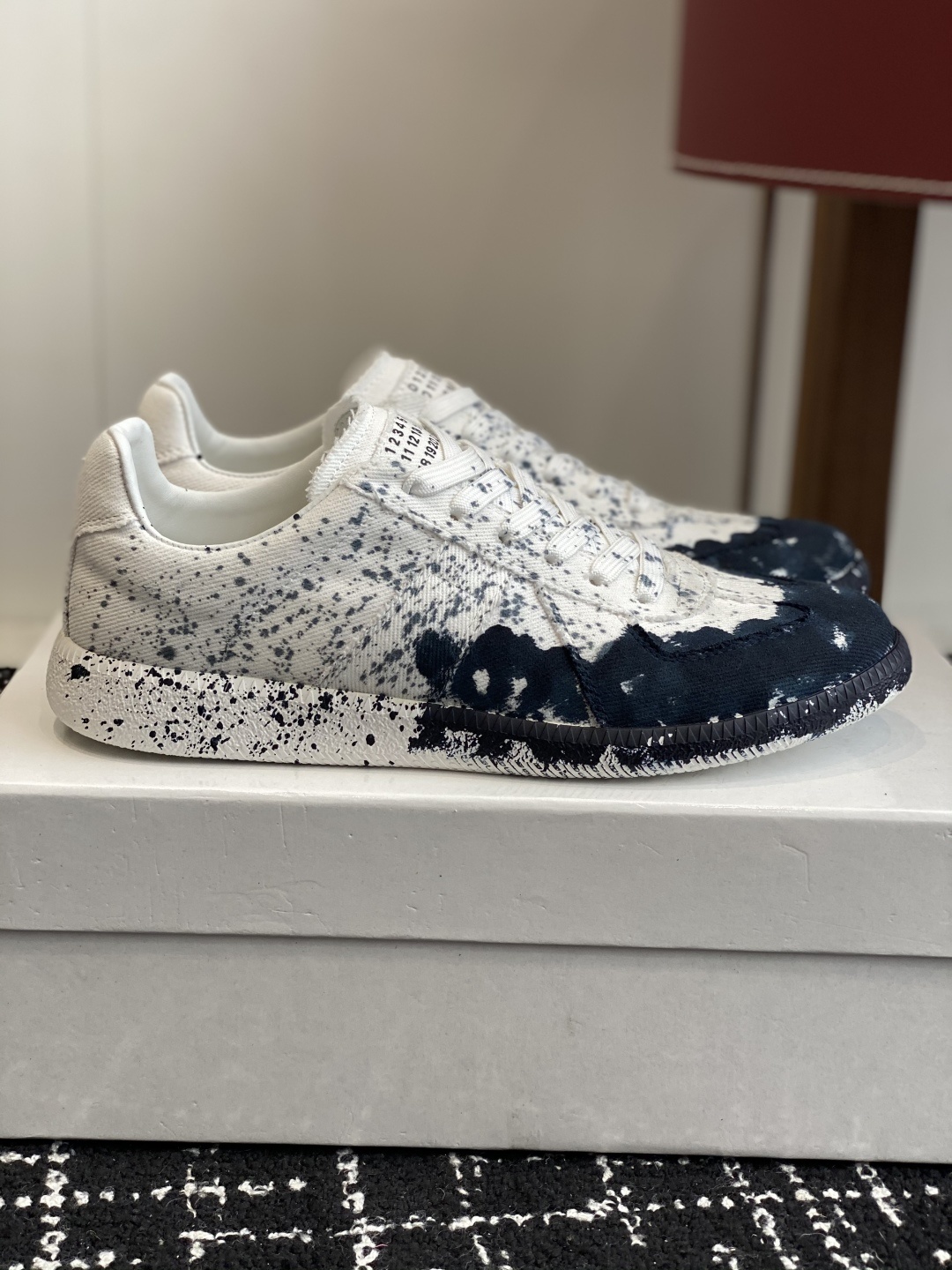 代购级
MaisonMargiela MM6 马吉拉 情侣款 喷墨 涂鸦 帆布 德训鞋 休闲 运动鞋