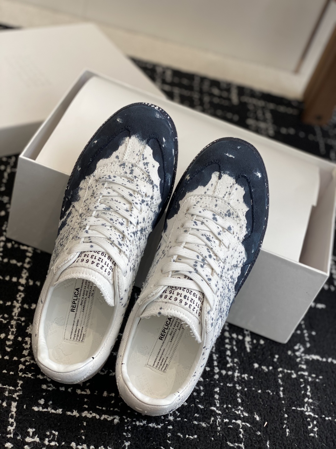 代购级
MaisonMargiela MM6 马吉拉 情侣款 喷墨 涂鸦 帆布 德训鞋 休闲 运动鞋