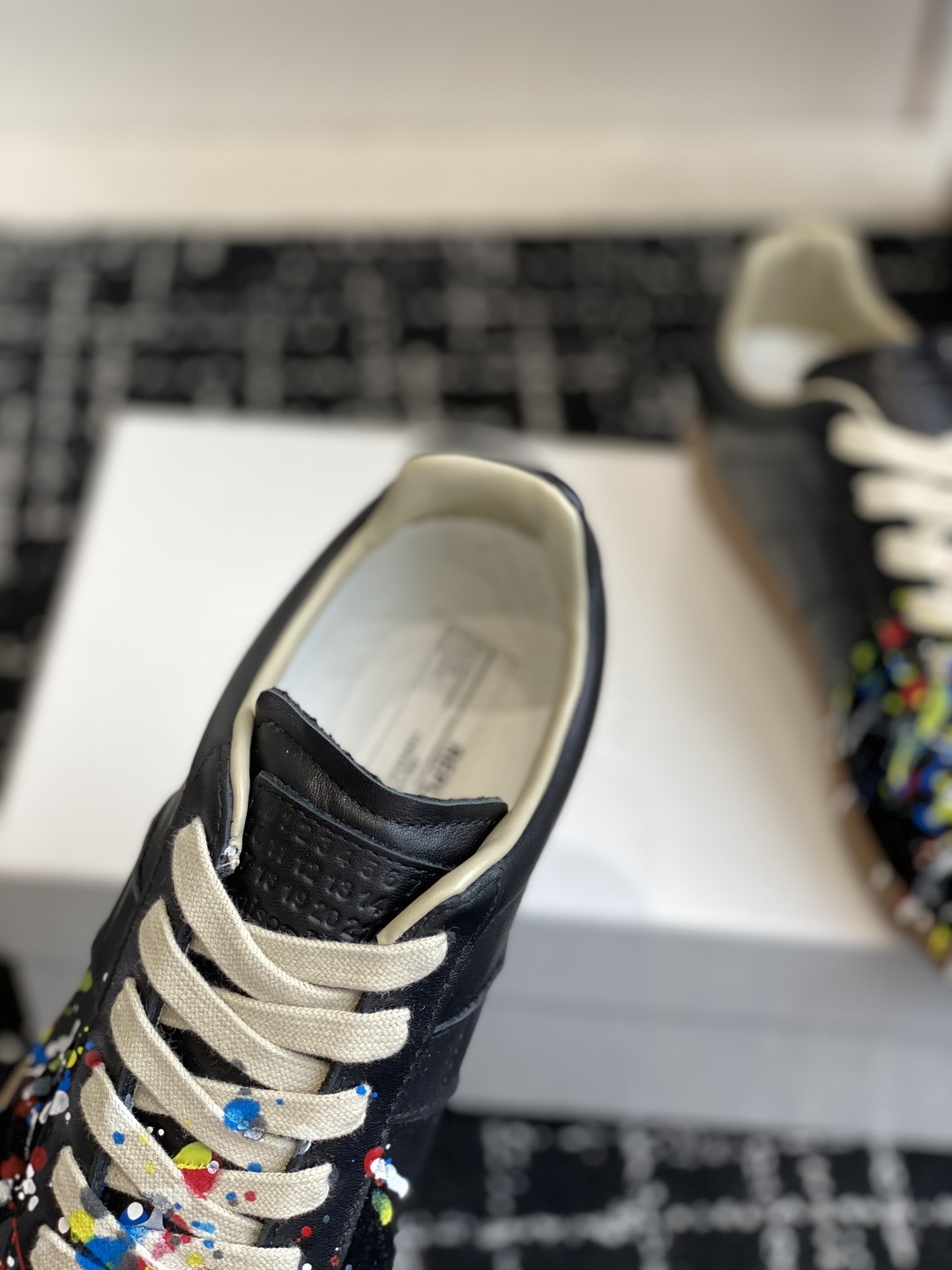 代购级
MaisonMargiela MM6 马吉拉 情侣款 喷墨 涂鸦 帆布 德训鞋 休闲 运动鞋