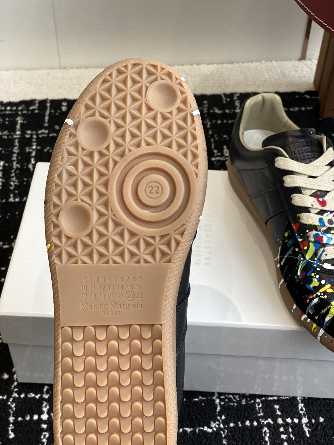 代购级
MaisonMargiela MM6 马吉拉 情侣款 喷墨 涂鸦 帆布 德训鞋 休闲 运动鞋