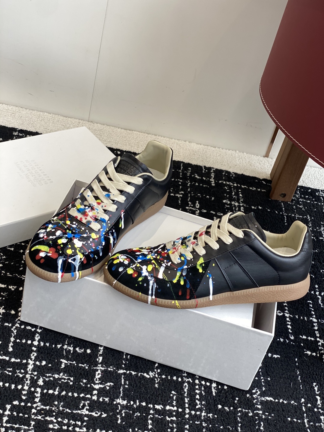 代购级
MaisonMargiela MM6 马吉拉 情侣款 喷墨 涂鸦 帆布 德训鞋 休闲 运动鞋