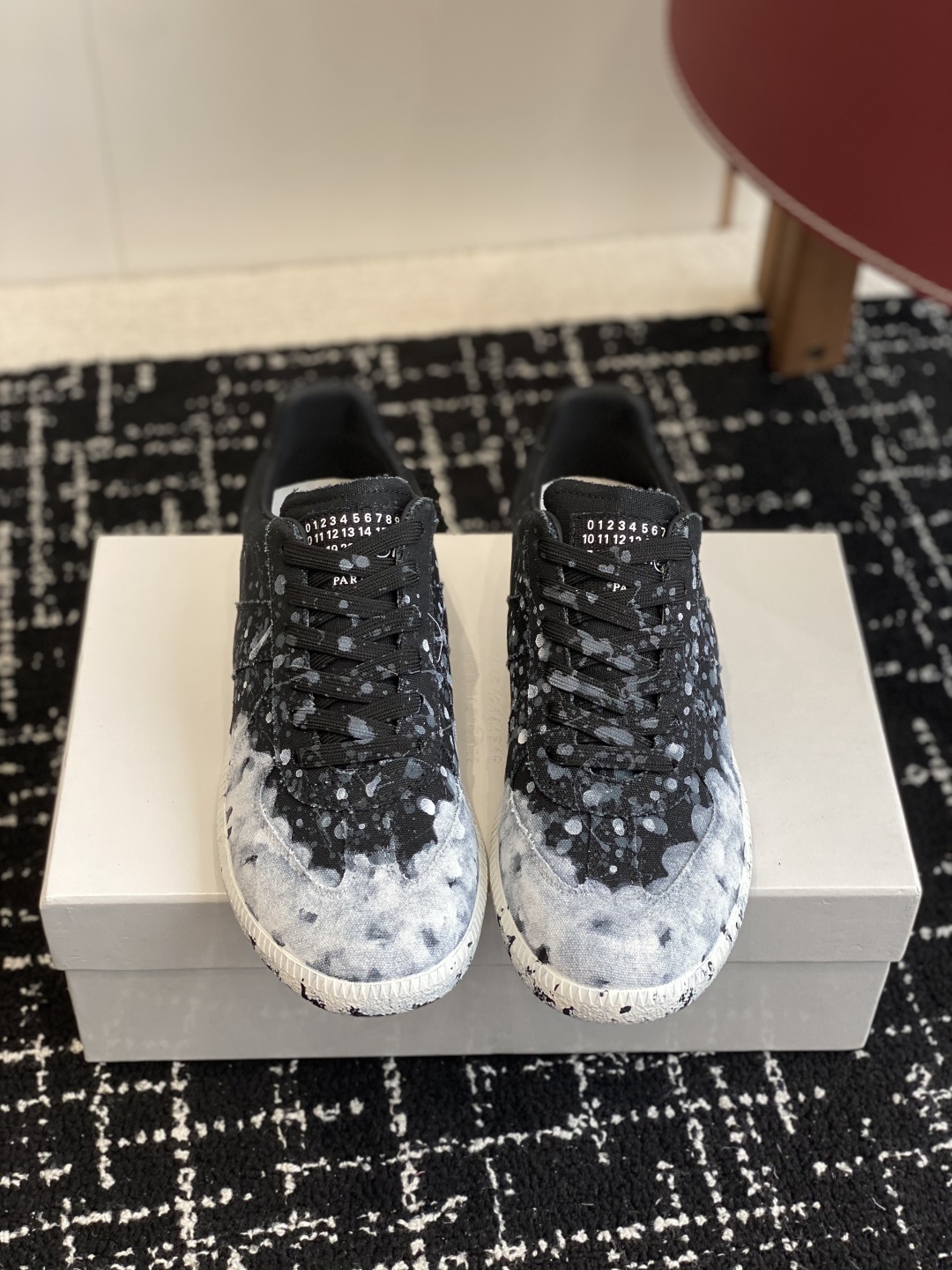 代购级
MaisonMargiela MM6 马吉拉 情侣款 喷墨 涂鸦 帆布 德训鞋 休闲 运动鞋