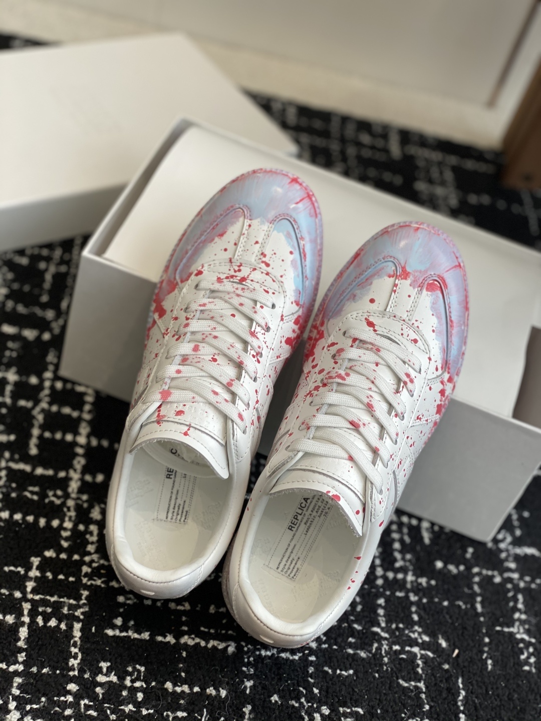 代购级
MaisonMargiela MM6 马吉拉 情侣款 喷墨 涂鸦 帆布 德训鞋 休闲 运动鞋