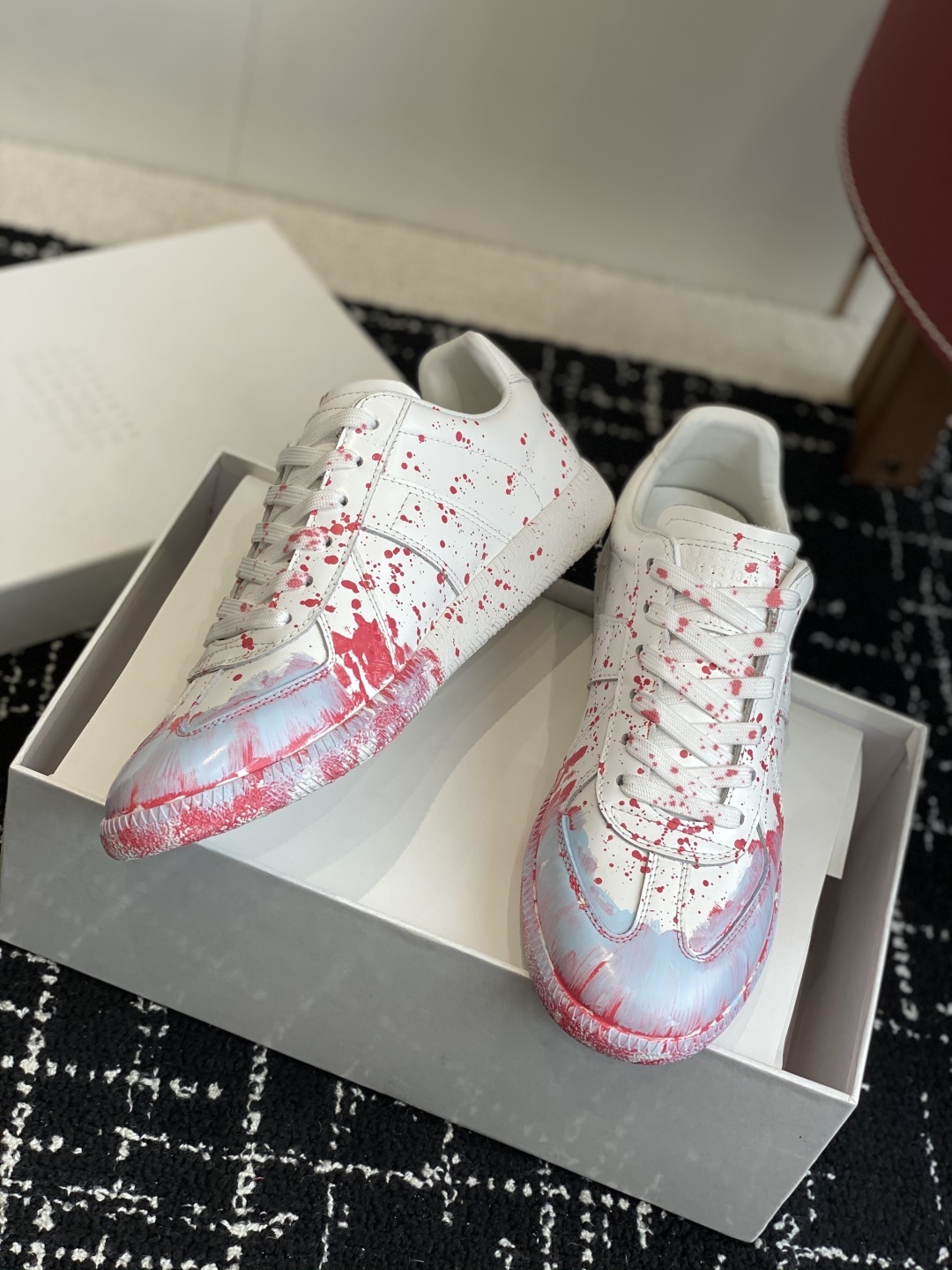 代购级
MaisonMargiela MM6 马吉拉 情侣款 喷墨 涂鸦 帆布 德训鞋 休闲 运动鞋