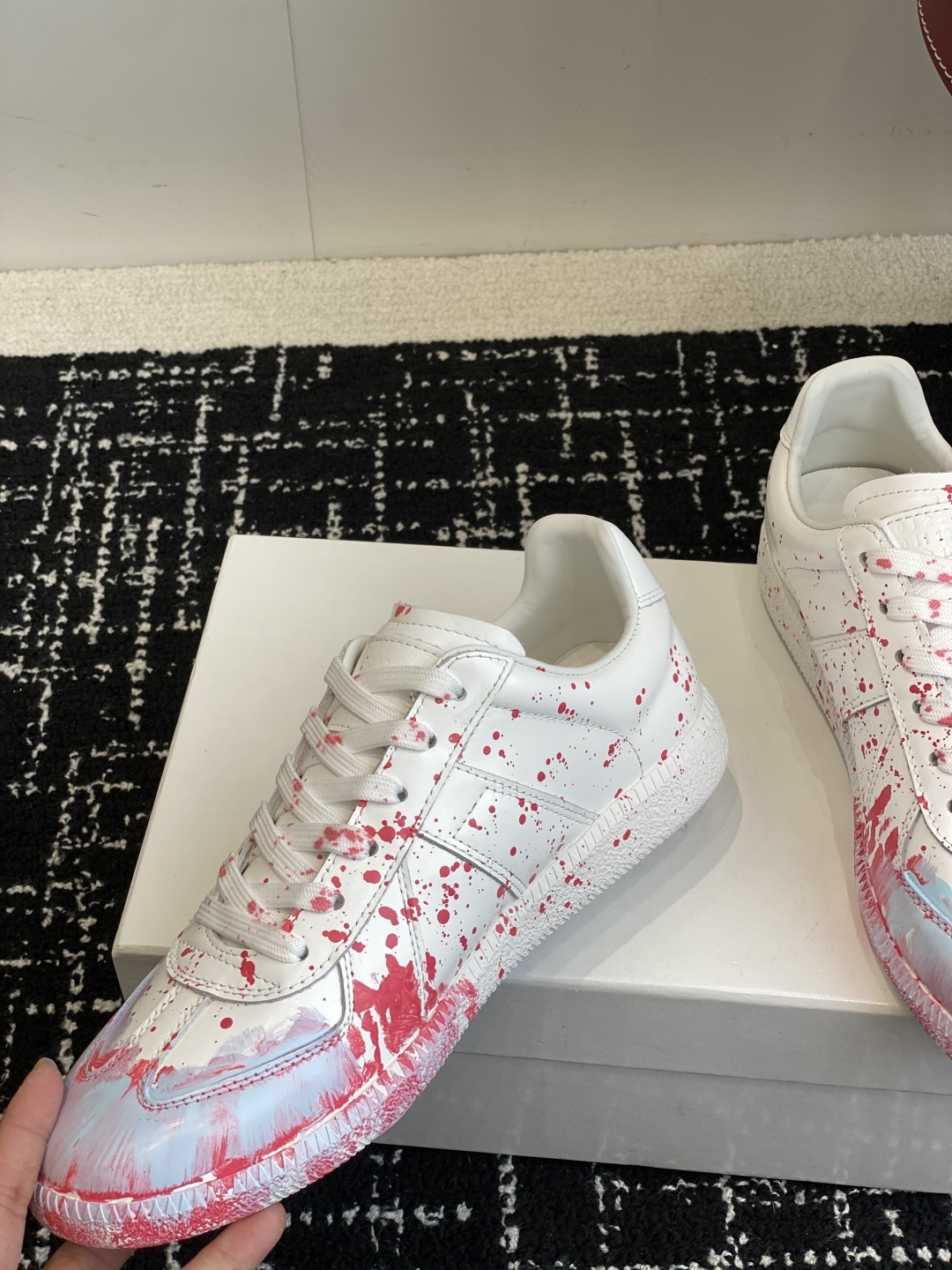 代购级
MaisonMargiela MM6 马吉拉 情侣款 喷墨 涂鸦 帆布 德训鞋 休闲 运动鞋