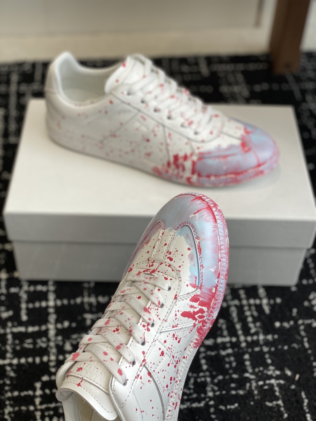 代购级
MaisonMargiela MM6 马吉拉 情侣款 喷墨 涂鸦 帆布 德训鞋 休闲 运动鞋
