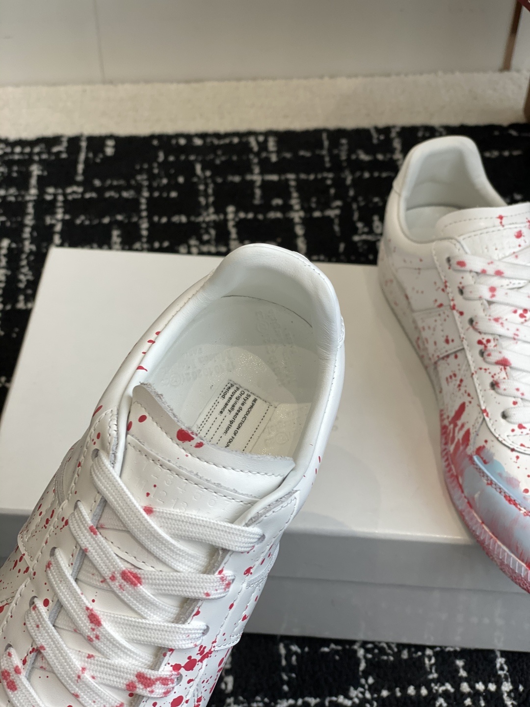 代购级
MaisonMargiela MM6 马吉拉 情侣款 喷墨 涂鸦 帆布 德训鞋 休闲 运动鞋