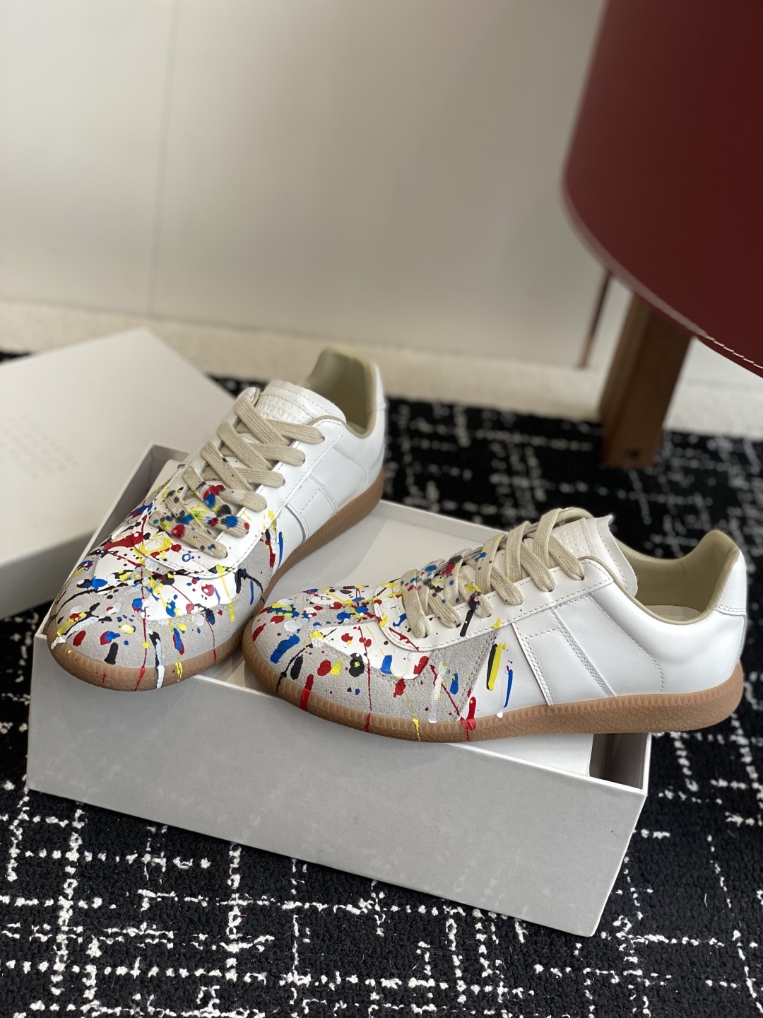 代购级
MaisonMargiela MM6 马吉拉 情侣款 喷墨 涂鸦 帆布 德训鞋 休闲 运动鞋