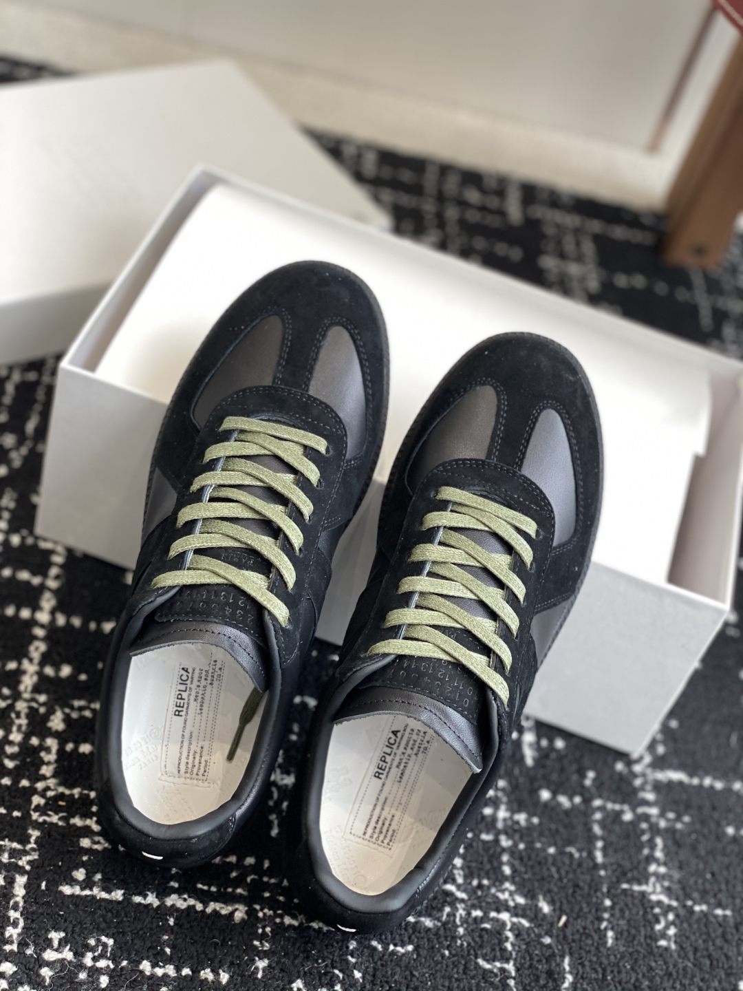 代购级
MaisonMargiela MM6 马吉拉 情侣款 喷墨 涂鸦 帆布 德训鞋 休闲 运动鞋

