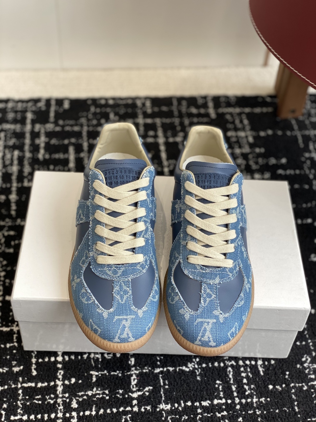 代购级
MaisonMargiela MM6 马吉拉 情侣款 喷墨 涂鸦 帆布 德训鞋 休闲 运动鞋
