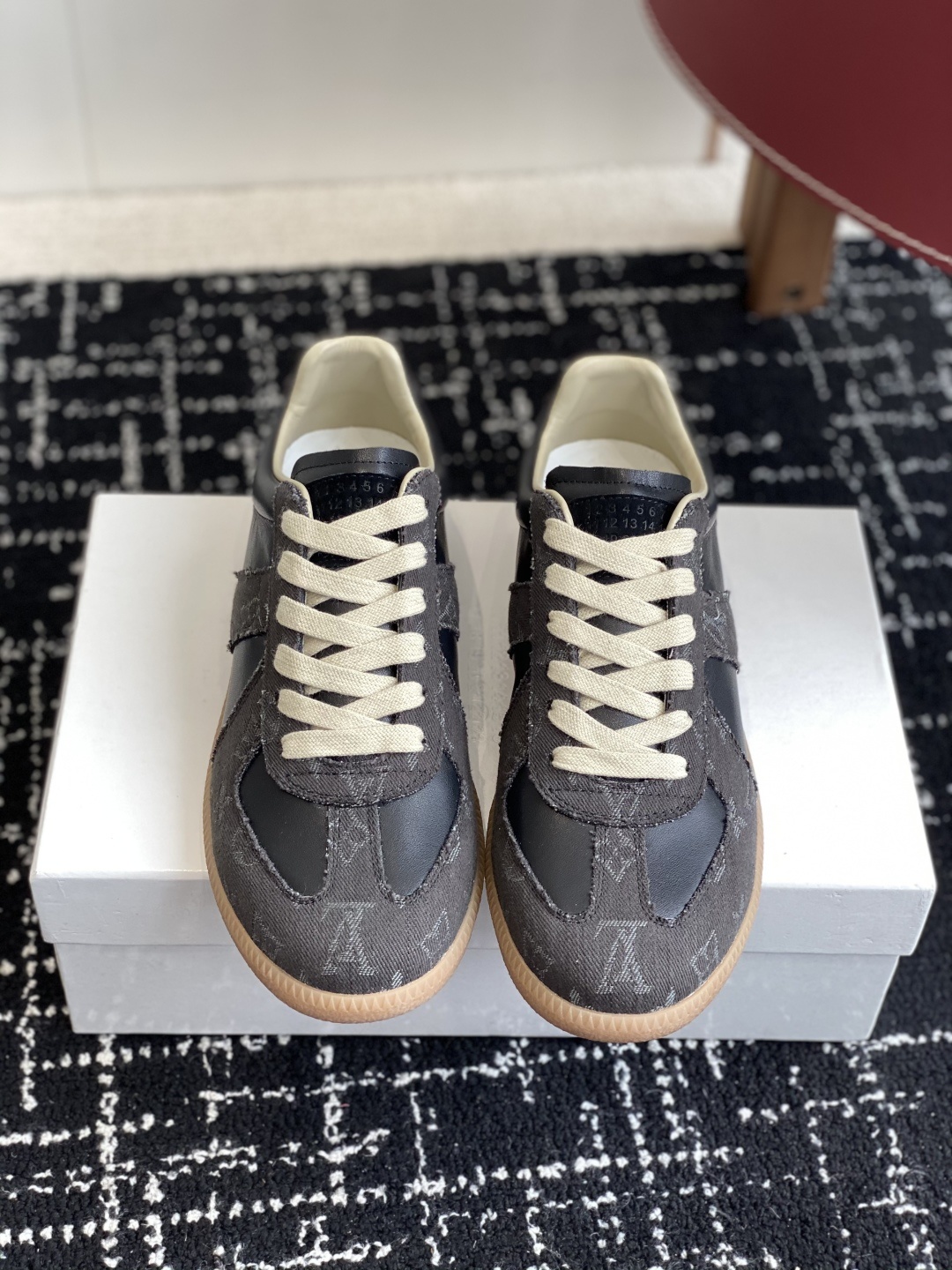 代购级
MaisonMargiela MM6 马吉拉 情侣款 喷墨 涂鸦 帆布 德训鞋 休闲 运动鞋