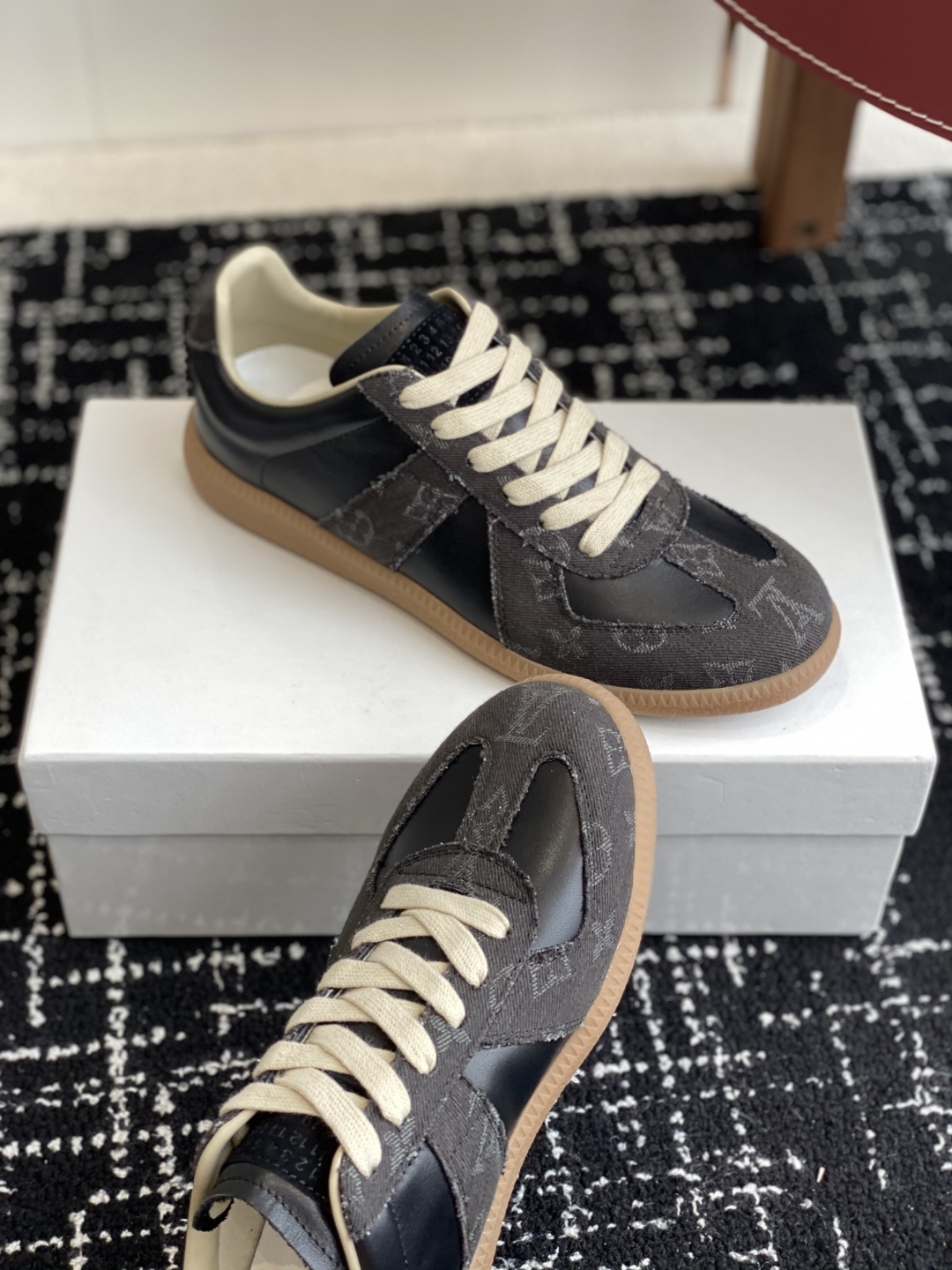 代购级
MaisonMargiela MM6 马吉拉 情侣款 喷墨 涂鸦 帆布 德训鞋 休闲 运动鞋