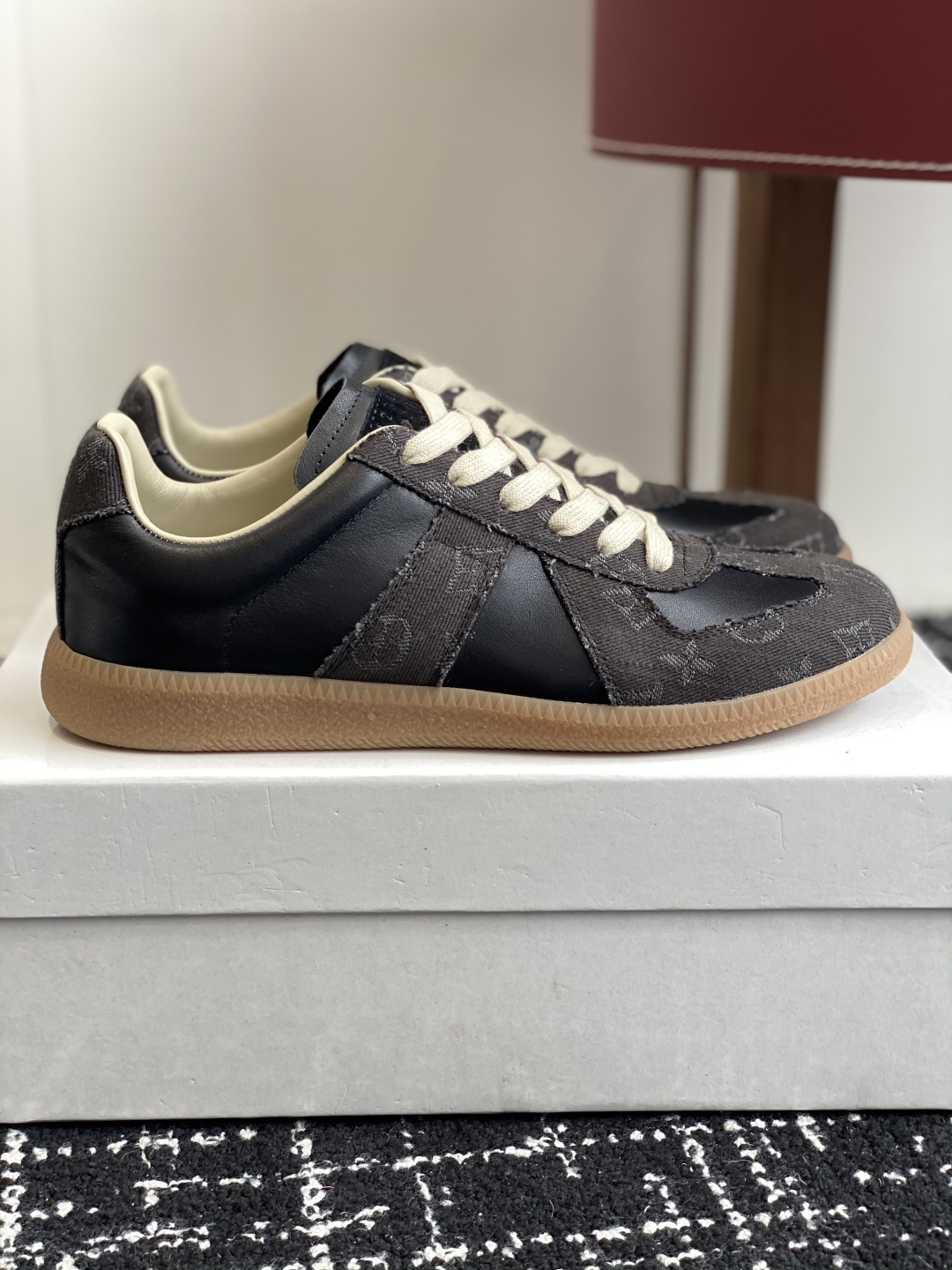 代购级
MaisonMargiela MM6 马吉拉 情侣款 喷墨 涂鸦 帆布 德训鞋 休闲 运动鞋
