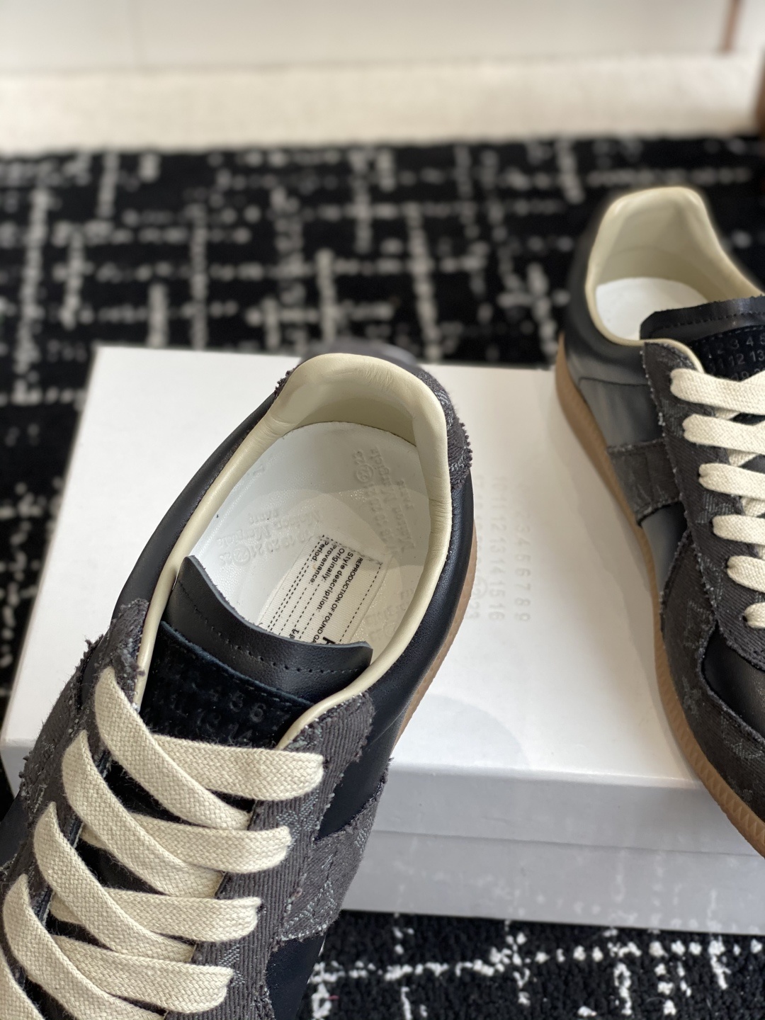 代购级
MaisonMargiela MM6 马吉拉 情侣款 喷墨 涂鸦 帆布 德训鞋 休闲 运动鞋