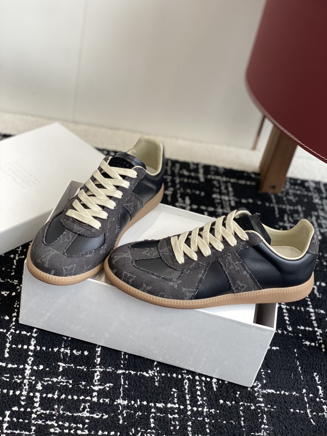 代购级
MaisonMargiela MM6 马吉拉 情侣款 喷墨 涂鸦 帆布 德训鞋 休闲 运动鞋