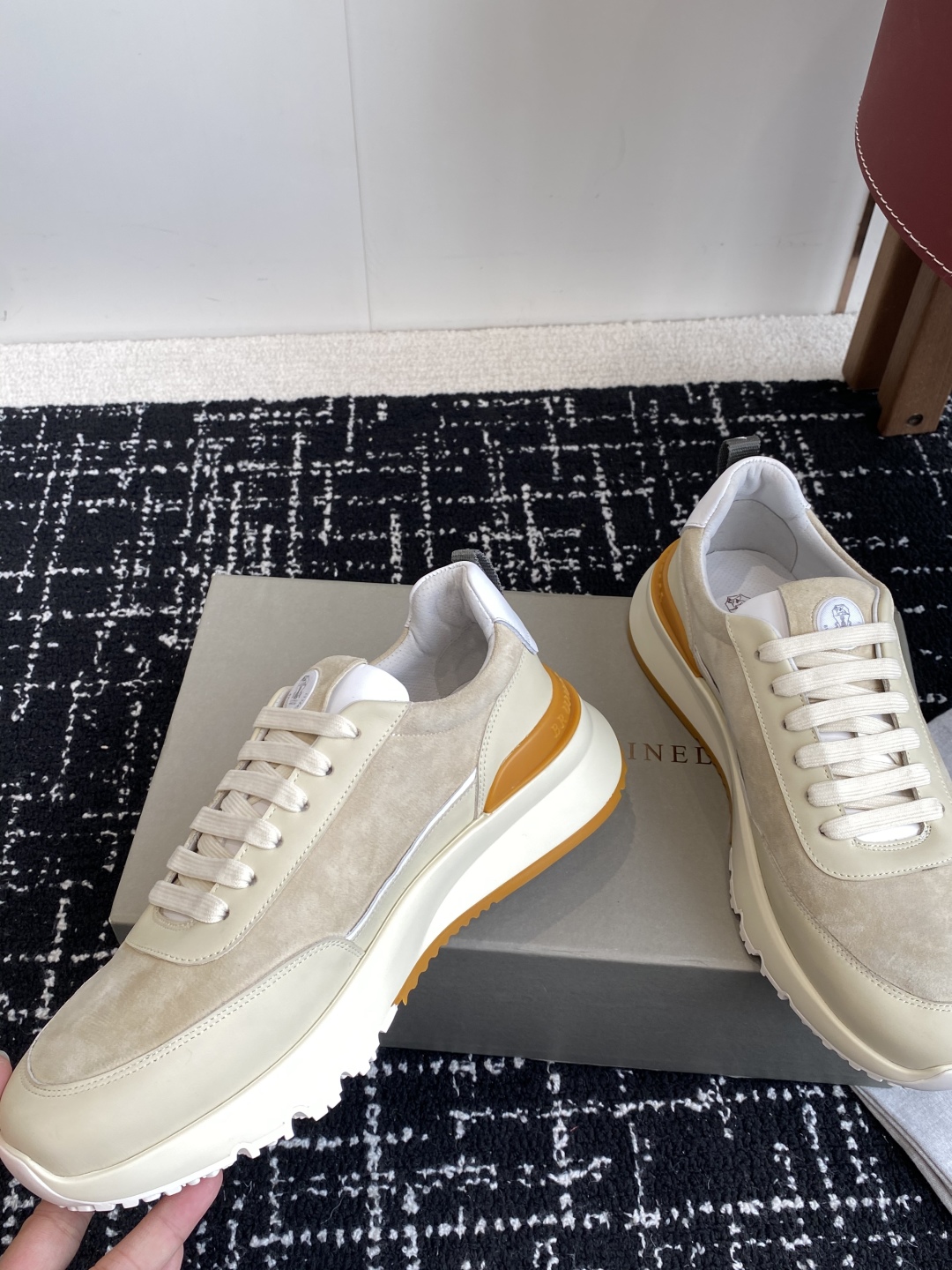 代购级
Brunello Cucinelli 25ss最新 Bc 男款系带 休闲鞋 

鞋面进口麂皮/进