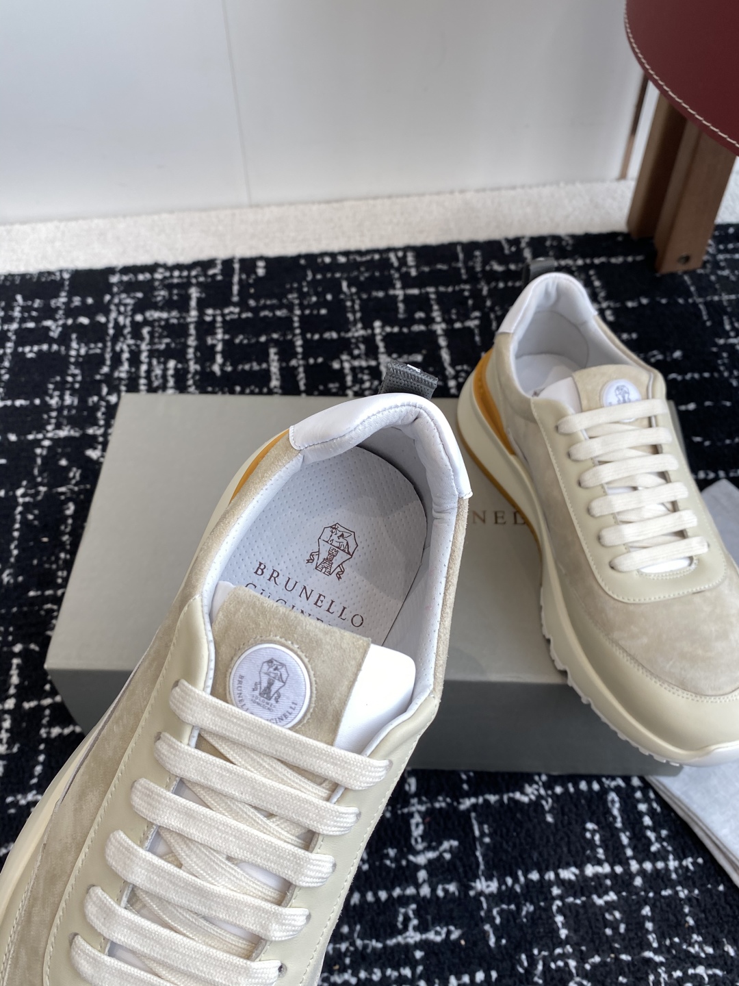 代购级
Brunello Cucinelli 25ss最新 Bc 男款系带 休闲鞋 

鞋面进口麂皮/进