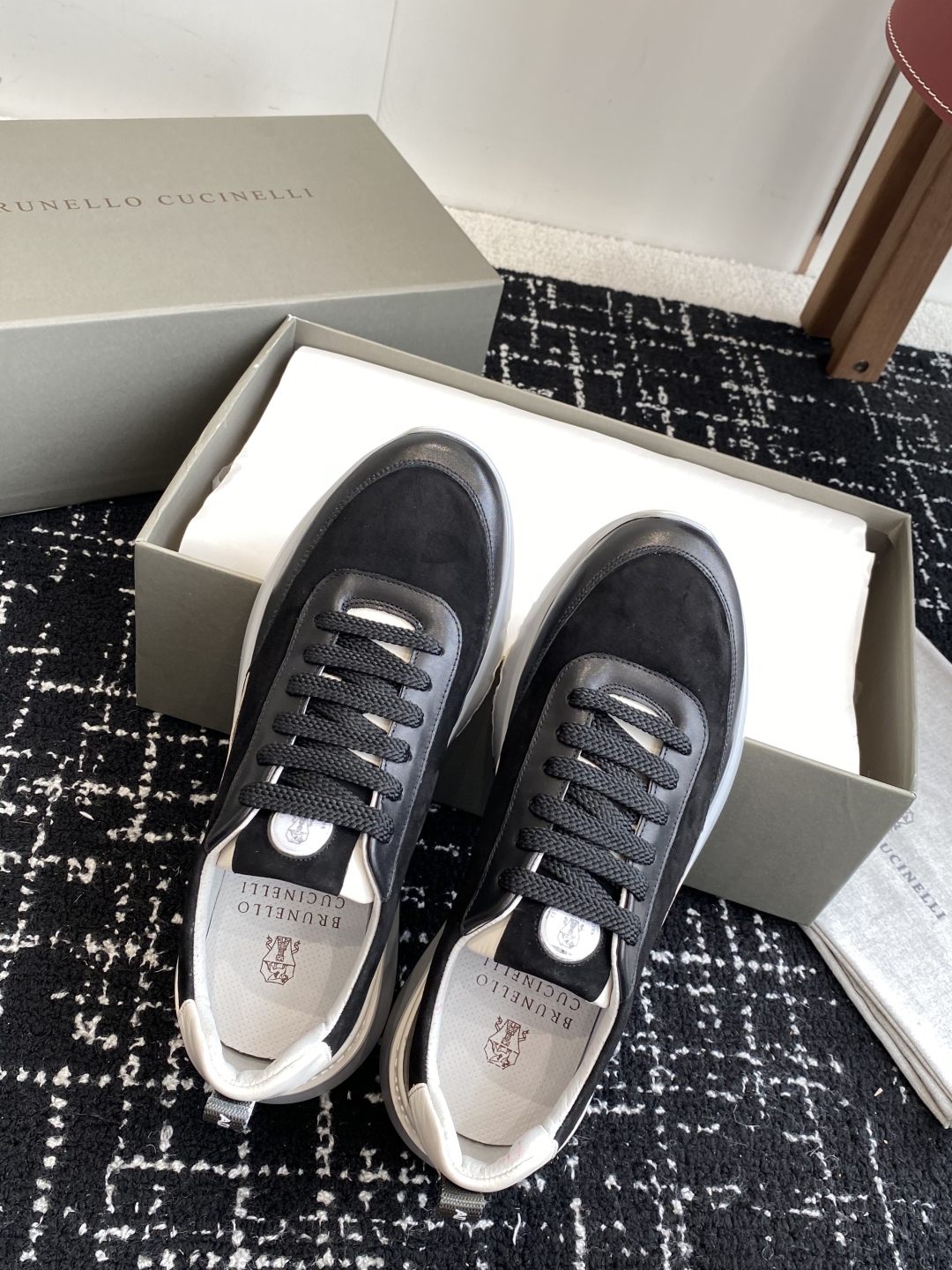 代购级
Brunello Cucinelli 25ss最新 Bc 男款系带 休闲鞋 

鞋面进口麂皮/进