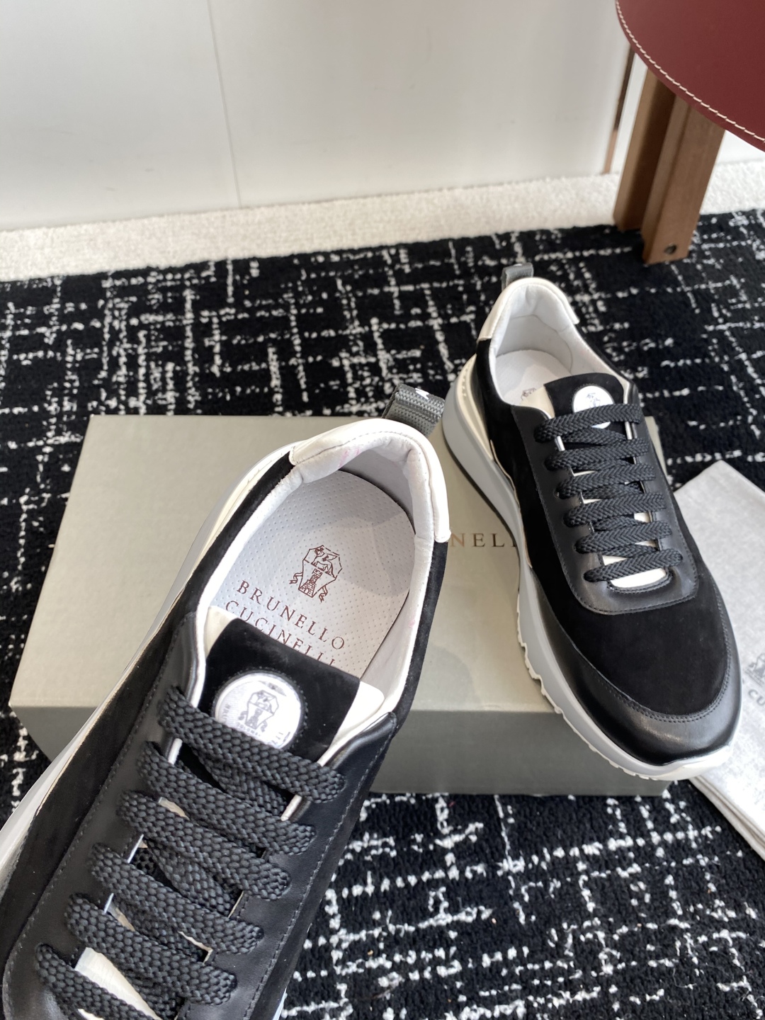 代购级
Brunello Cucinelli 25ss最新 Bc 男款系带 休闲鞋 

鞋面进口麂皮/进