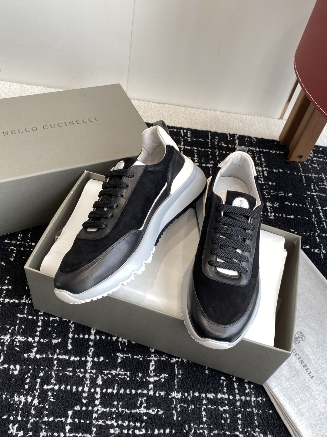 代购级
Brunello Cucinelli 25ss最新 Bc 男款系带 休闲鞋 

鞋面进口麂皮/进
