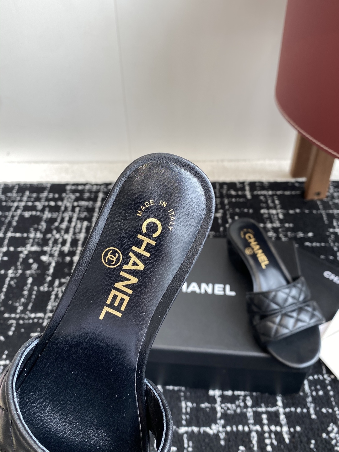 代购级（官网同步✈️盒包装）
CHANEL 香奈儿 24ss 二带 粗跟 拖鞋 凉鞋

自留款，真皮底，