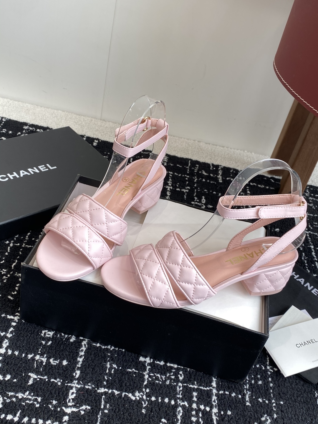 代购级（官网同步✈️盒包装）
CHANEL 香奈儿 24ss 二带 粗跟 拖鞋 凉鞋

自留款，真皮底，