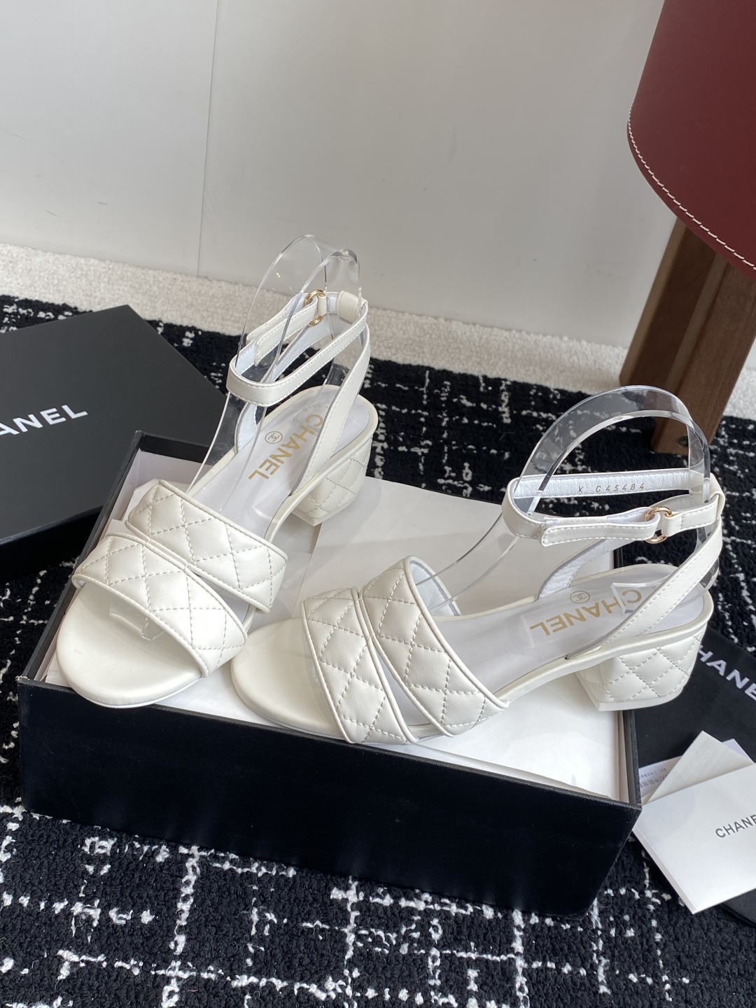 代购级（官网同步✈️盒包装）
CHANEL 香奈儿 24ss 二带 粗跟 拖鞋 凉鞋

自留款，真皮底，