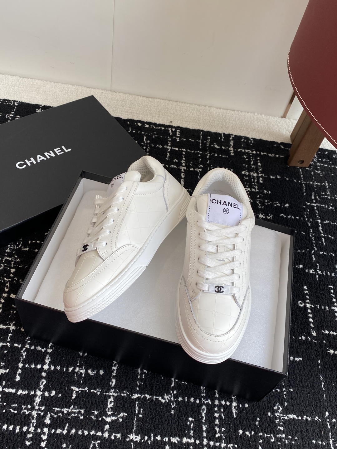 代购级
CHANEL  25ss 早春度假系列运动鞋 休闲鞋

原版购入开发 做货  经典设计 重新演绎