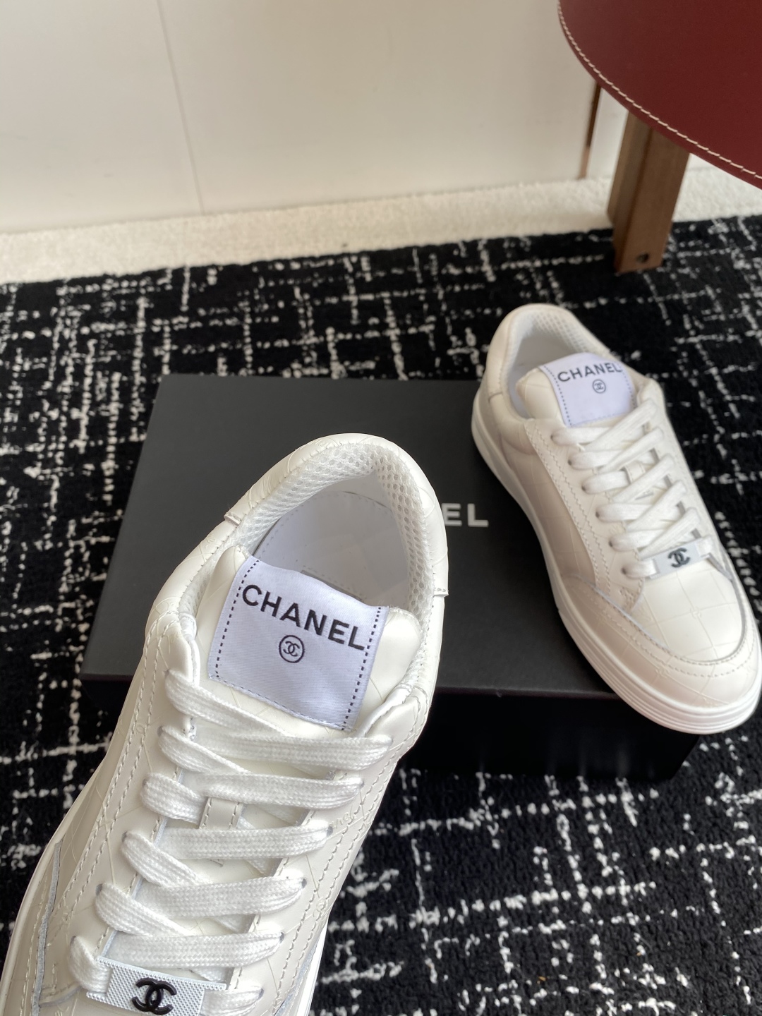 代购级
CHANEL  25ss 早春度假系列运动鞋 休闲鞋

原版购入开发 做货  经典设计 重新演绎