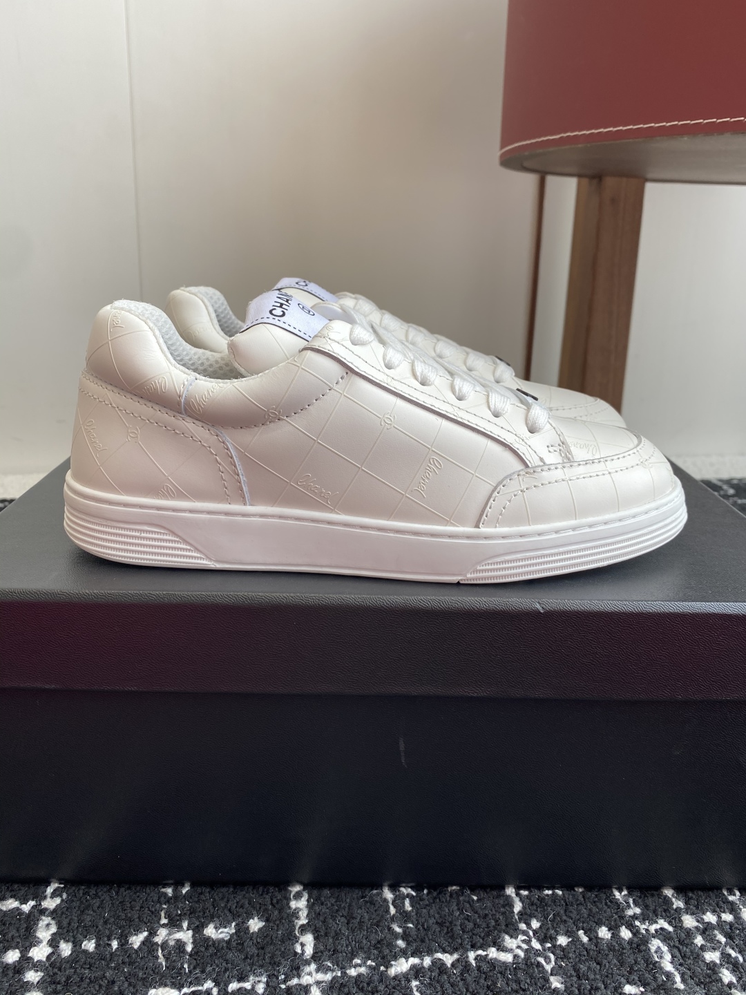 代购级
CHANEL  25ss 早春度假系列运动鞋 休闲鞋

原版购入开发 做货  经典设计 重新演绎