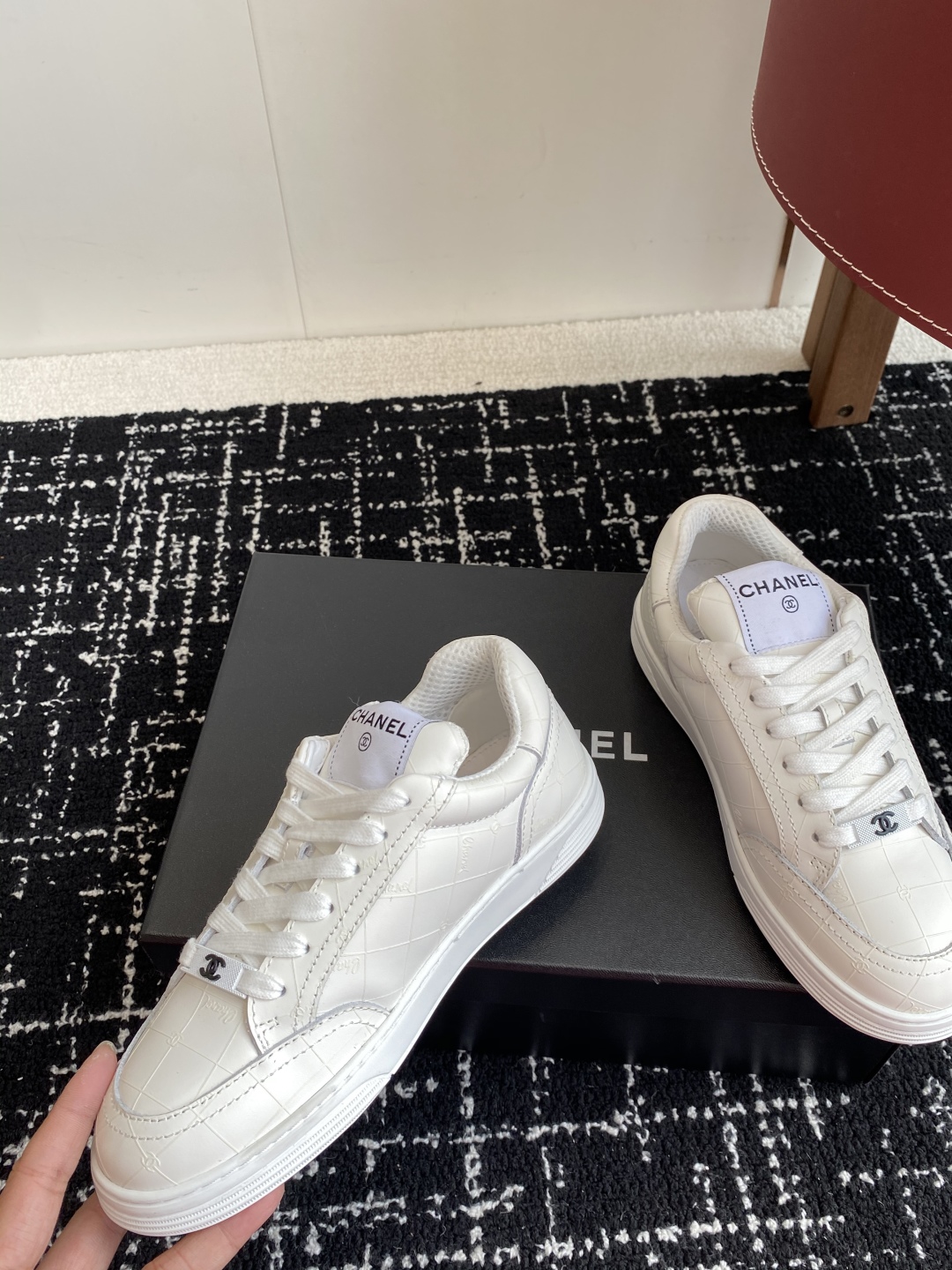 代购级
CHANEL  25ss 早春度假系列运动鞋 休闲鞋

原版购入开发 做货  经典设计 重新演绎
