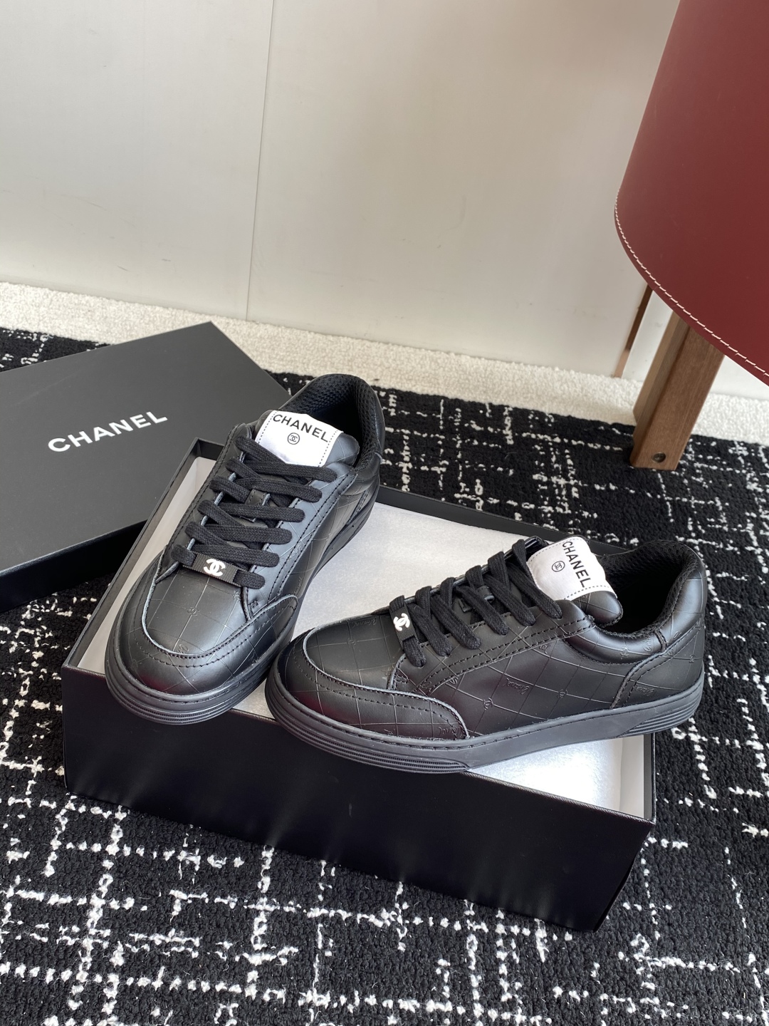 代购级
CHANEL  25ss 早春度假系列运动鞋 休闲鞋

原版购入开发 做货  经典设计 重新演绎