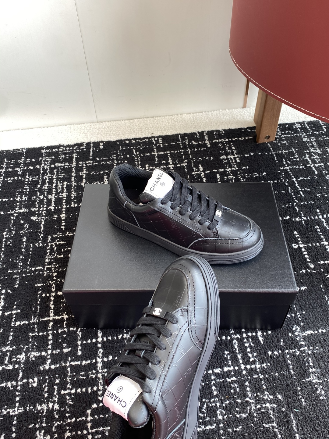 代购级
CHANEL  25ss 早春度假系列运动鞋 休闲鞋

原版购入开发 做货  经典设计 重新演绎