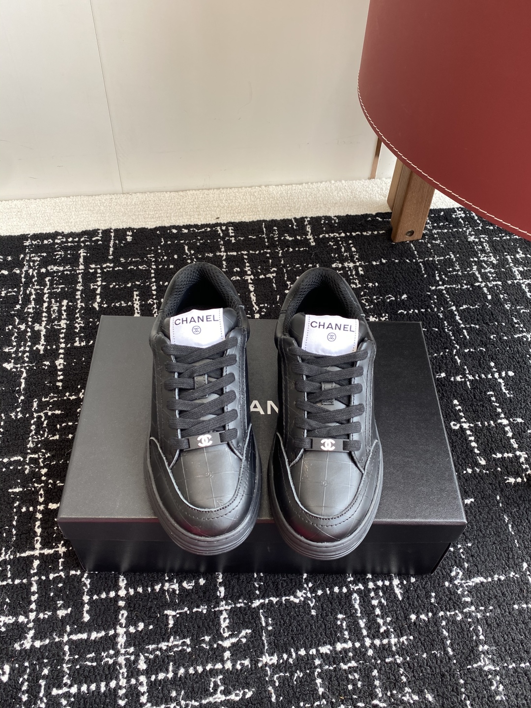 代购级
CHANEL  25ss 早春度假系列运动鞋 休闲鞋

原版购入开发 做货  经典设计 重新演绎