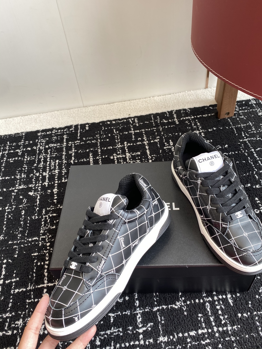 代购级
CHANEL  25ss 早春度假系列运动鞋 休闲鞋

原版购入开发 做货  经典设计 重新演绎