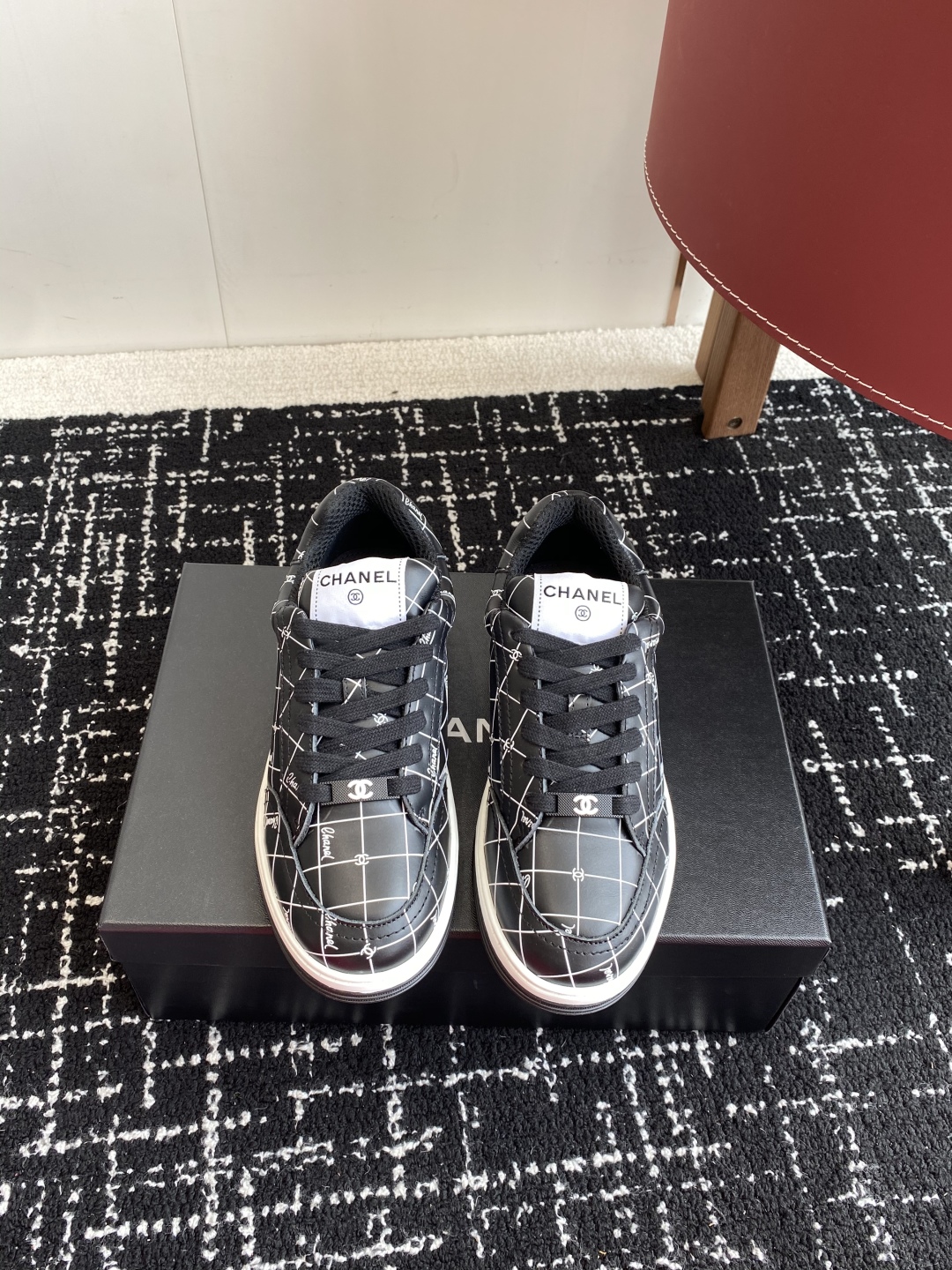 代购级
CHANEL  25ss 早春度假系列运动鞋 休闲鞋

原版购入开发 做货  经典设计 重新演绎